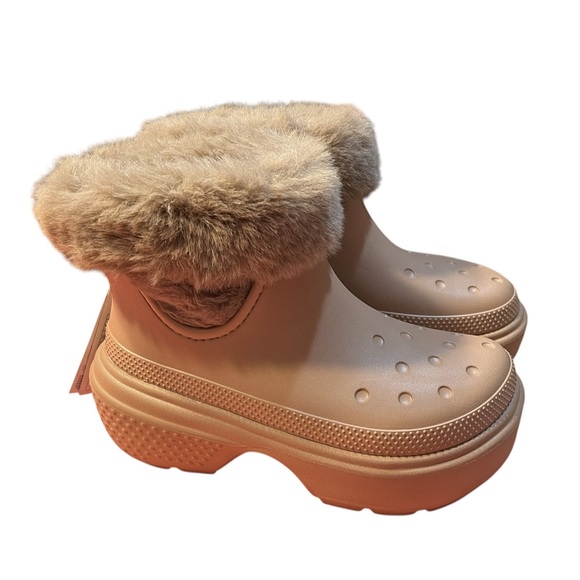 Crocs Stomp Faux Fur Lined Boots - Picture 3 of 7